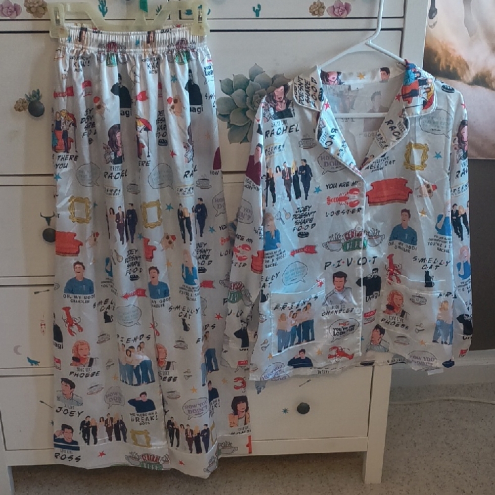 Women's FRIENDS Satin Printed Pajama Set - White Multicolor Character Design